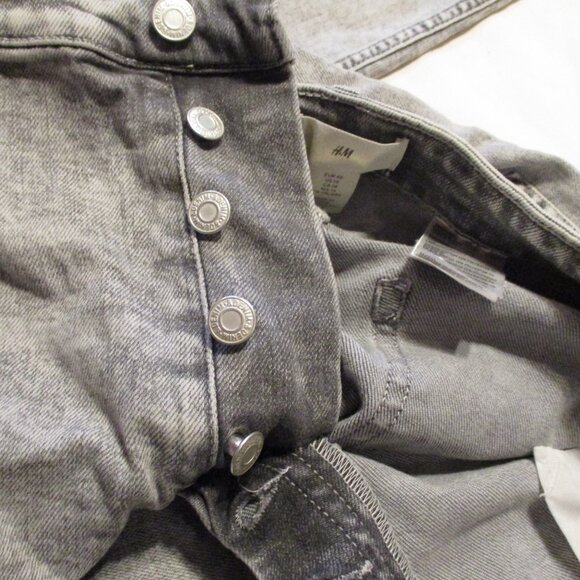 H&M Woman Size 14 Gray Button Fly Pockets Outdoors Travel Denim Jeans - Picture 3 of 8